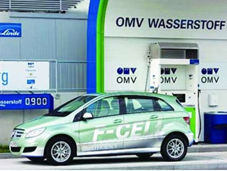 美国汽车界却将目光转向量产车型