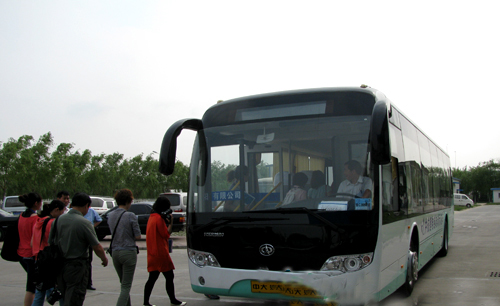 黷